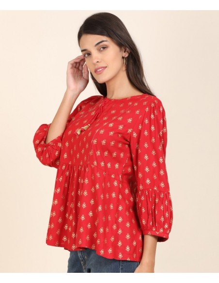 Top Rouge À Imprimé Floral Doré - Global Desi