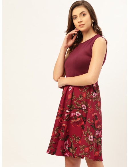 Robe A-line bordeaux à imprimé floral – U&F