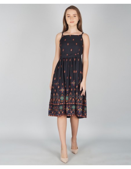 Robe midi plissée et imprimée Noir - Metro Fashion
