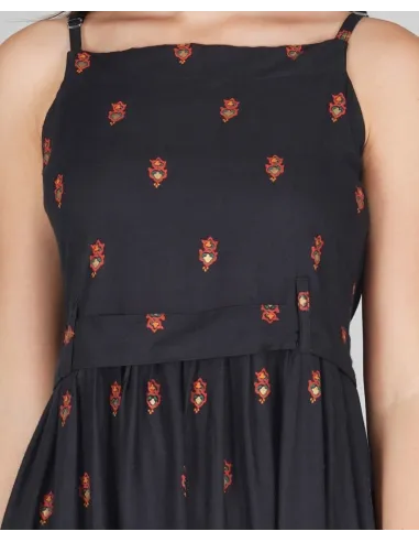 Robe midi plissée et imprimée Noir - Metro Fashion