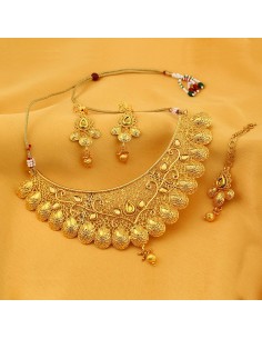 Sukkhi Gold Plated Wedding Necklace Set 2